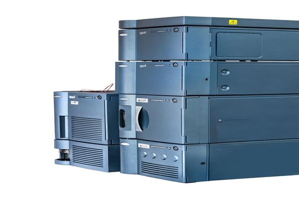 راه اندازی سیستم UPLC